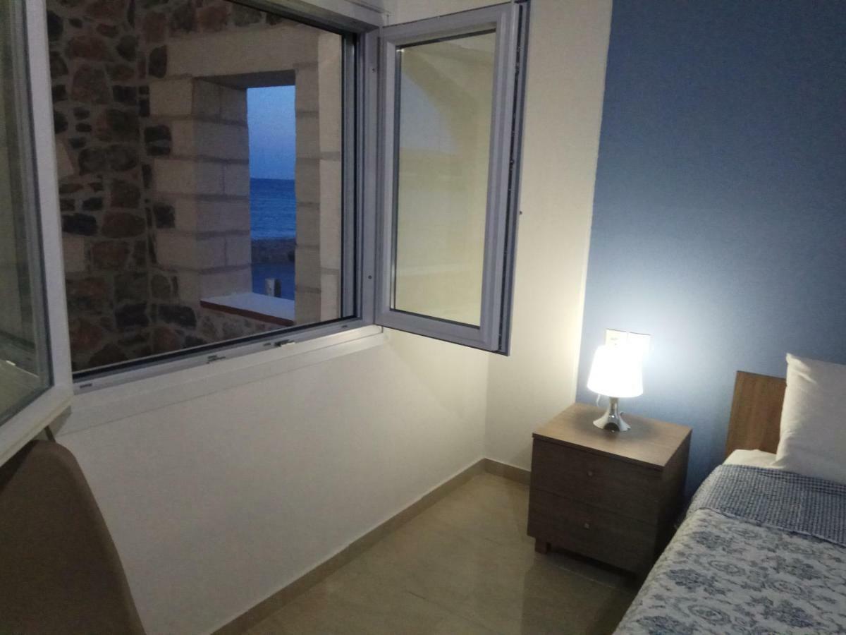 Zea Waves Apartments Kastri  Esterno foto
